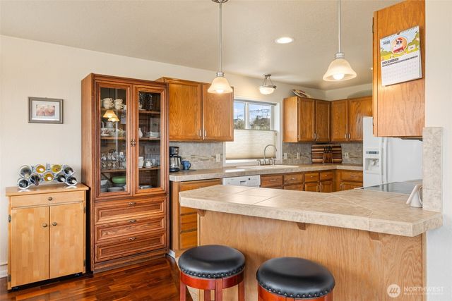 1728 W 6th Street, Port Angeles, WA 98363