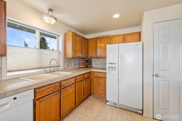 1728 W 6th Street, Port Angeles, WA 98363