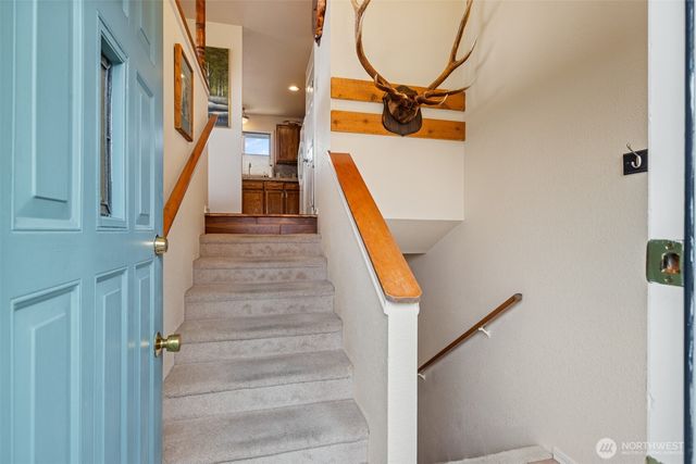 1728 W 6th Street, Port Angeles, WA 98363