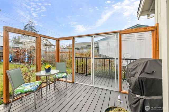 1728 W 6th Street, Port Angeles, WA 98363