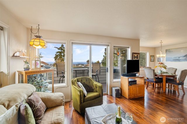 1728 W 6th Street, Port Angeles, WA 98363