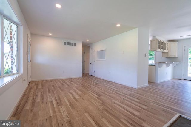 1180 STATION RD, Palm, PA 18070