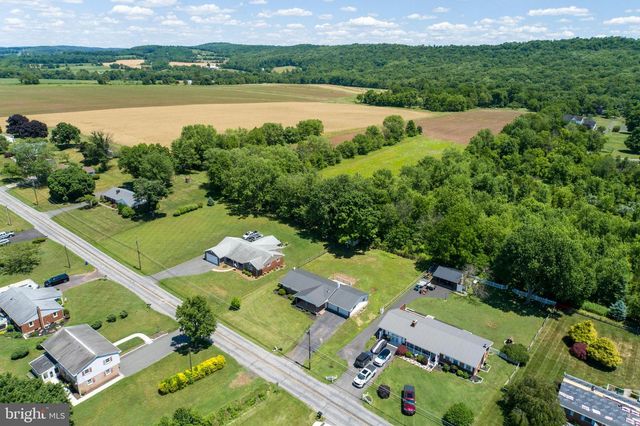 1180 STATION RD, Palm, PA 18070