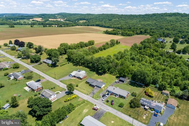1180 STATION RD, Palm, PA 18070