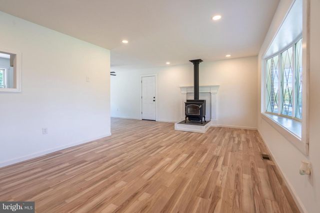 1180 STATION RD, Palm, PA 18070