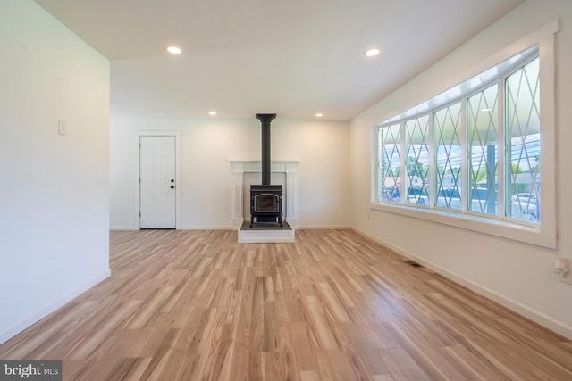 1180 STATION RD, Palm, PA 18070