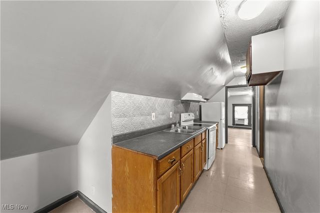 3334 W 82nd Street, Cleveland, OH 44102