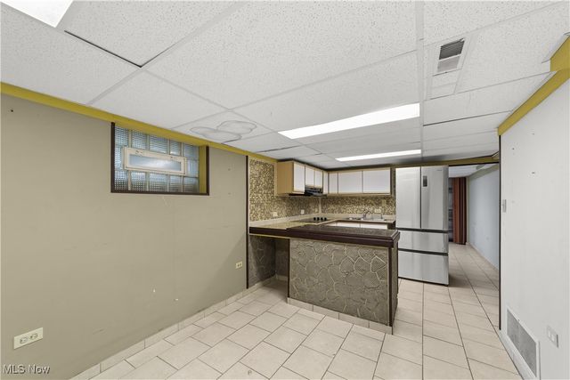 3334 W 82nd Street, Cleveland, OH 44102