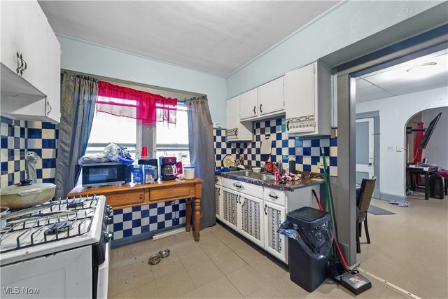 3334 W 82nd Street, Cleveland, OH 44102