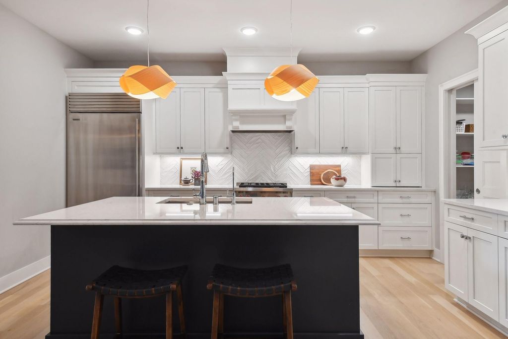 222 Ferndale Road S 303, Wayzata, MN 55391 — photo 2