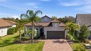 2718 Aviamar CIR, Naples, FL 34114
