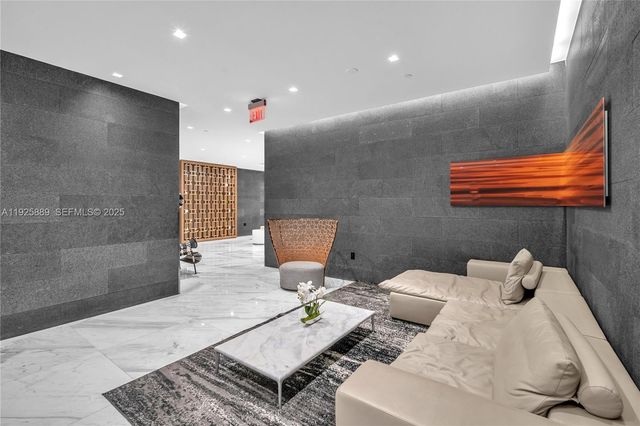 400 Sunny Isles Blvd 1519, Sunny Isles Beach, FL 33160