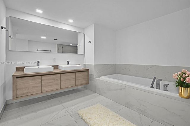 400 Sunny Isles Blvd 1519, Sunny Isles Beach, FL 33160