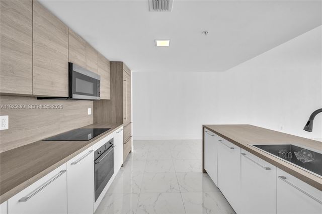 400 Sunny Isles Blvd 1519, Sunny Isles Beach, FL 33160