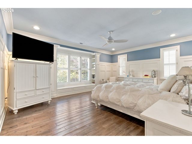 1610 OAK St, Lake Oswego, OR 97034