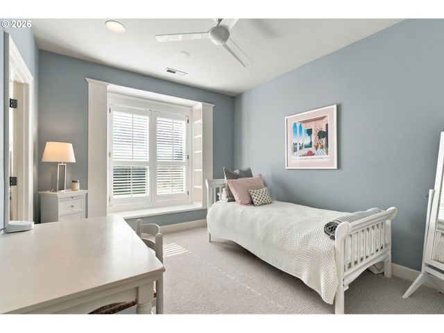 1610 OAK St, Lake Oswego, OR 97034