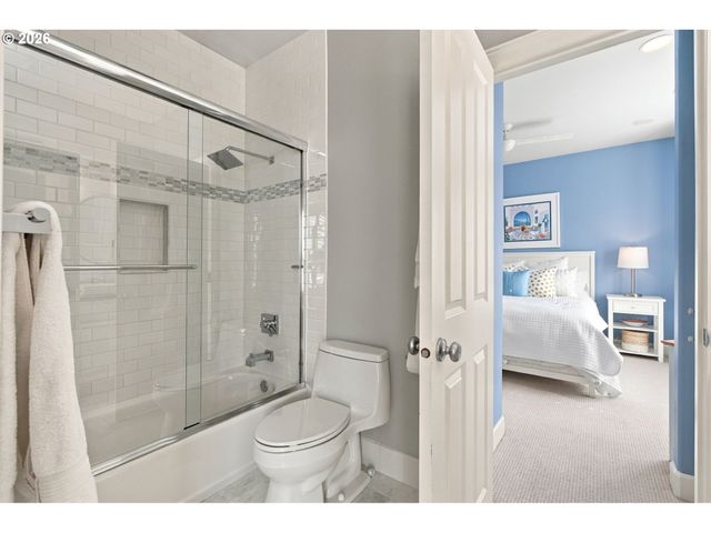 1610 OAK St, Lake Oswego, OR 97034