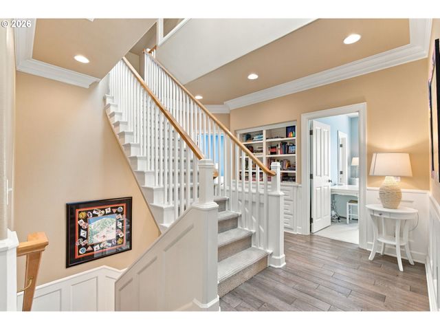 1610 OAK St, Lake Oswego, OR 97034