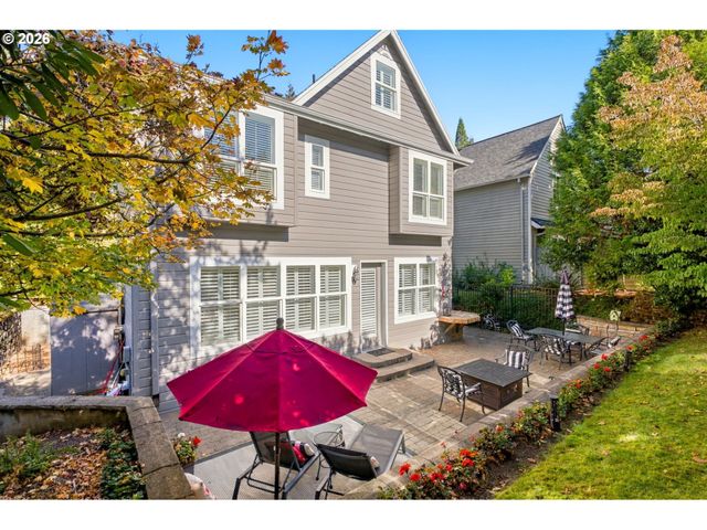 1610 OAK St, Lake Oswego, OR 97034