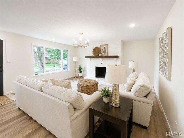 95 Sunflower Drive, Highland, IL 62249