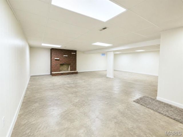 95 Sunflower Drive, Highland, IL 62249