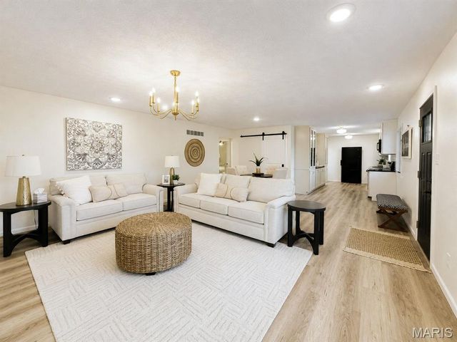 95 Sunflower Drive, Highland, IL 62249
