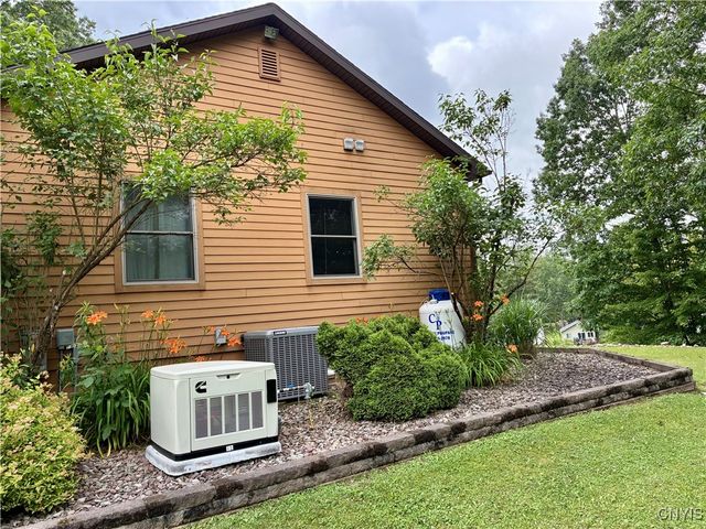 75 Aldrich Lane, Schroeppel, NY 13132