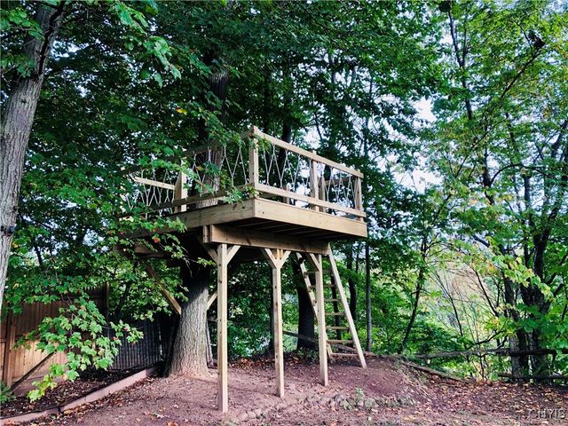75 Aldrich Lane, Schroeppel, NY 13132