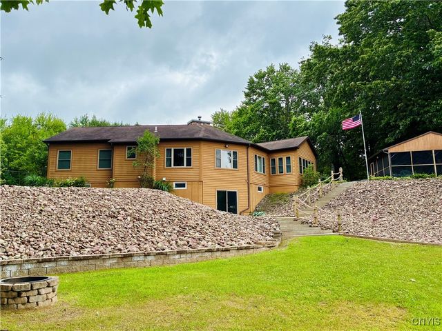 75 Aldrich Lane, Schroeppel, NY 13132