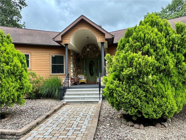 75 Aldrich Lane, Schroeppel, NY 13132