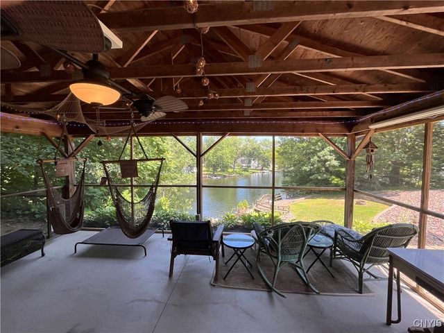 75 Aldrich Lane, Schroeppel, NY 13132