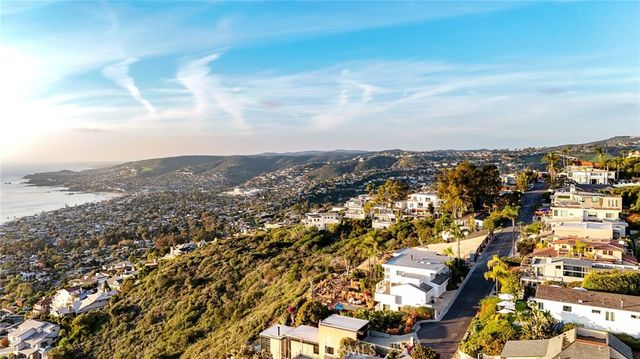 805 Katella, Laguna Beach, CA 92651