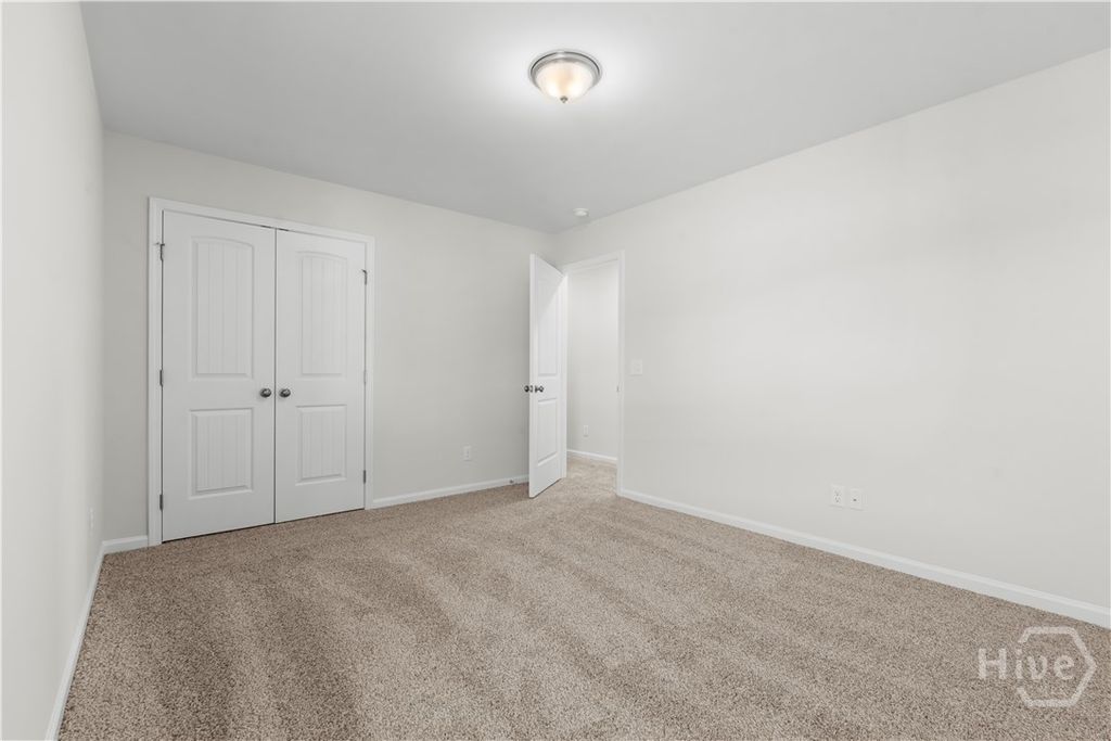 Image 12 of property listing at 734 Highland Circle, Richmond Hill, GA 31324