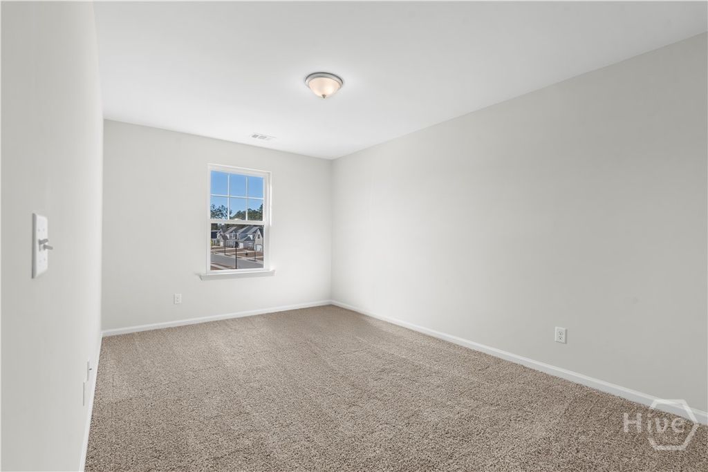 Image 14 of property listing at 734 Highland Circle, Richmond Hill, GA 31324
