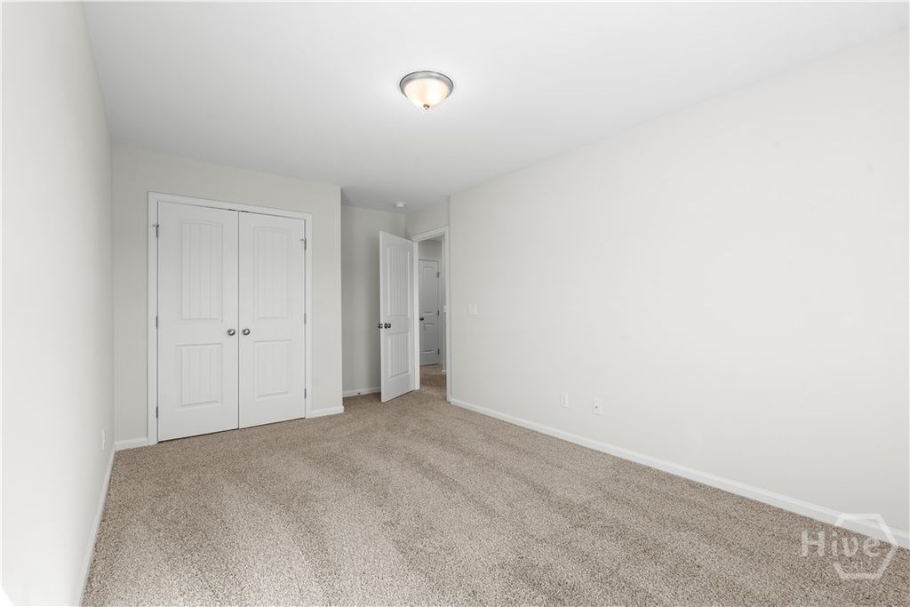 Image 15 of property listing at 734 Highland Circle, Richmond Hill, GA 31324