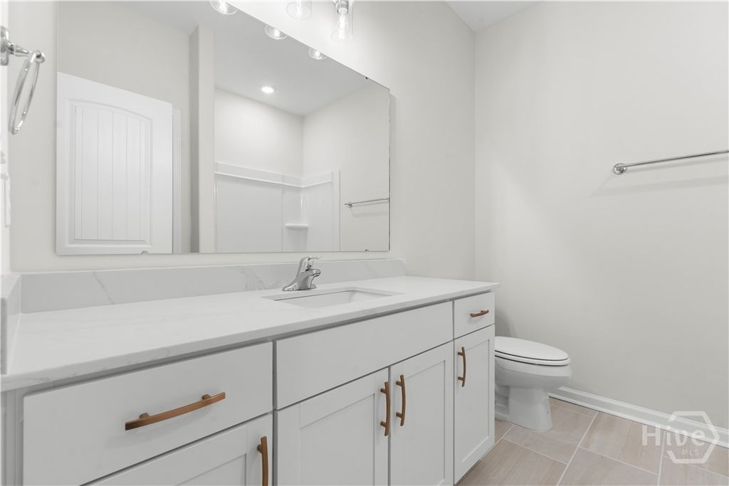 Image 20 of property listing at 734 Highland Circle, Richmond Hill, GA 31324
