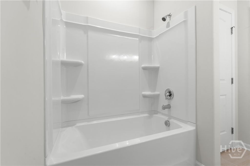 Image 21 of property listing at 734 Highland Circle, Richmond Hill, GA 31324