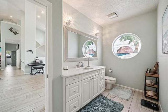 807 CHIPAWAY DRIVE, Apollo Beach, FL 33572
