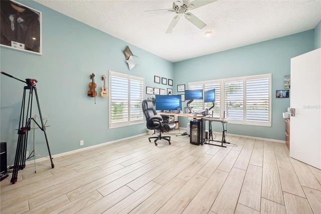 807 CHIPAWAY DRIVE, Apollo Beach, FL 33572