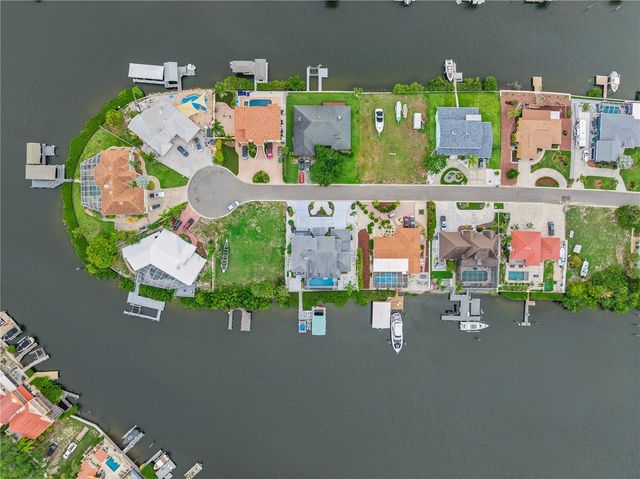 807 CHIPAWAY DRIVE, Apollo Beach, FL 33572