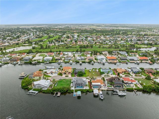 807 CHIPAWAY DRIVE, Apollo Beach, FL 33572
