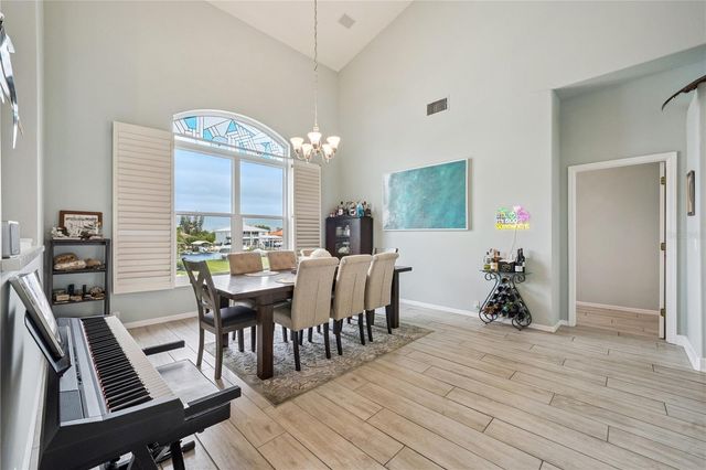807 CHIPAWAY DRIVE, Apollo Beach, FL 33572