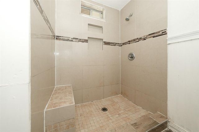 7013 Kittridge St Street, Houston, TX 77028