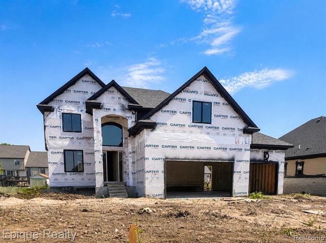 29745 Red Fox Lane, Chesterfield, MI 48047