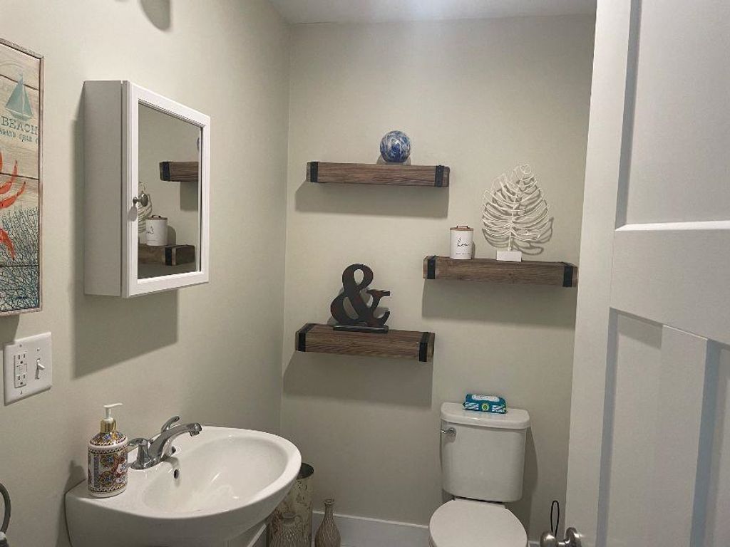 Image 11 of property listing at 28 Campbell Dr Unit B, Hampton, NH 03842