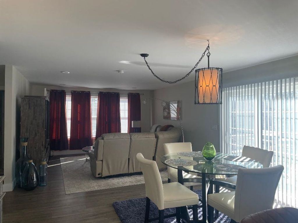 Image 8 of property listing at 28 Campbell Dr Unit B, Hampton, NH 03842