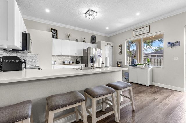 695 SE 30th Dr, Homestead, FL 33033