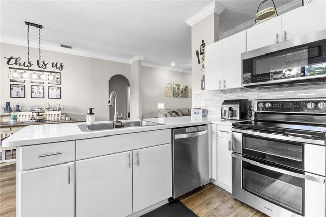 695 SE 30th Dr, Homestead, FL 33033