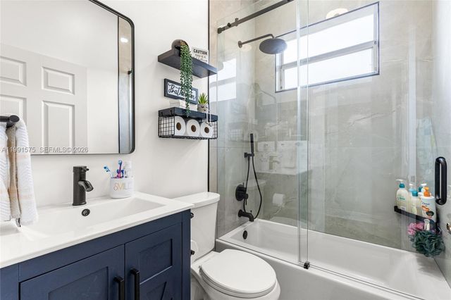 695 SE 30th Dr, Homestead, FL 33033