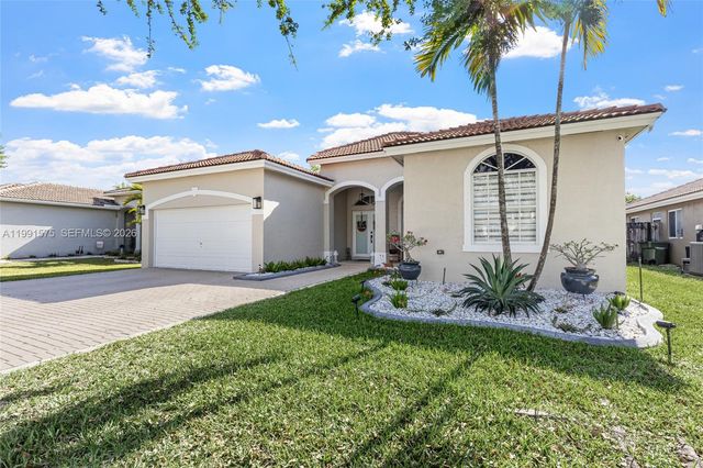 695 SE 30th Dr, Homestead, FL 33033
